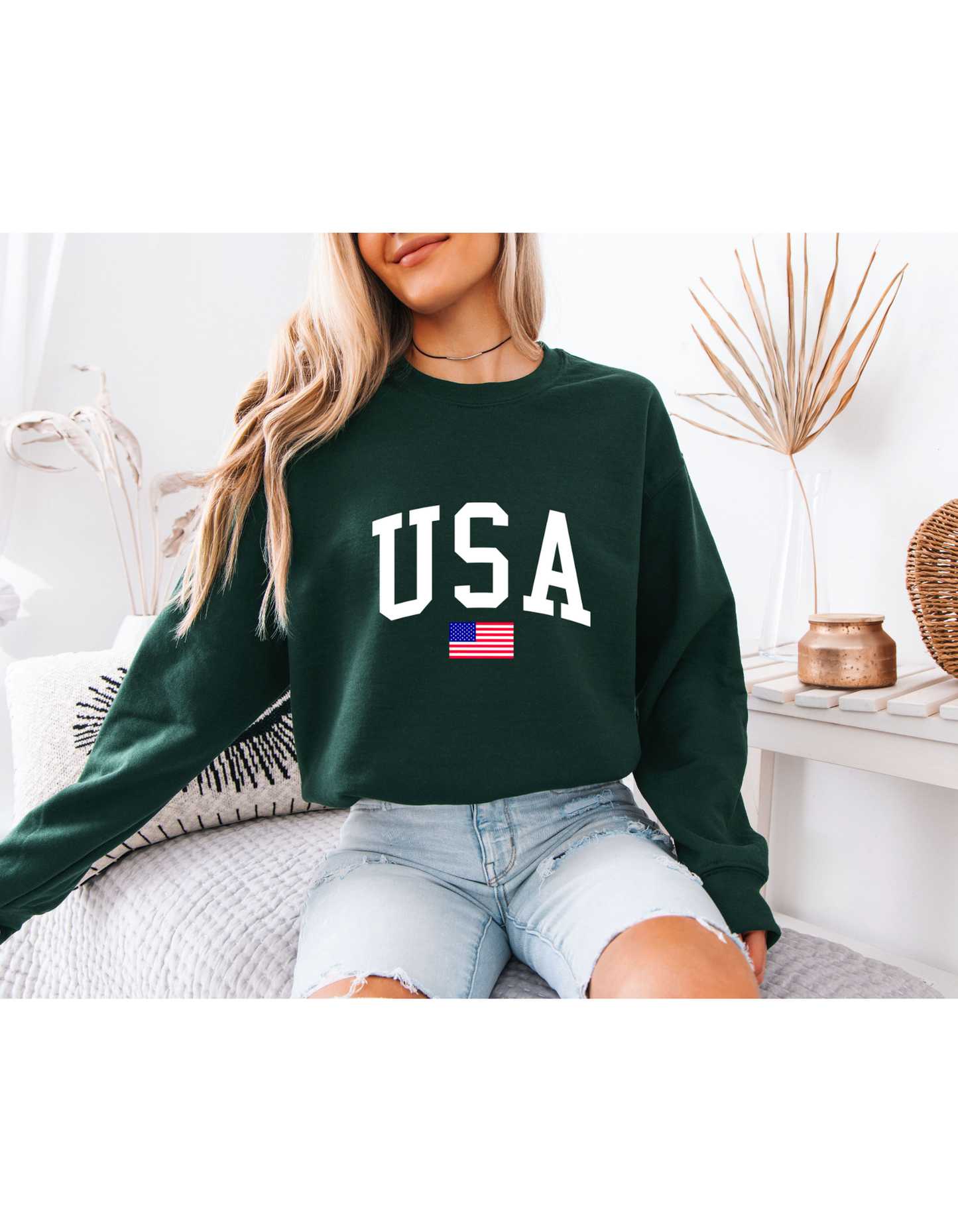 USA Crewneck Sweatshirt, American Flag Graphic Sweatshirt, Oversized USA Pullover, Patriotic Sweatshirt for Women, Minimalist USA Sweater