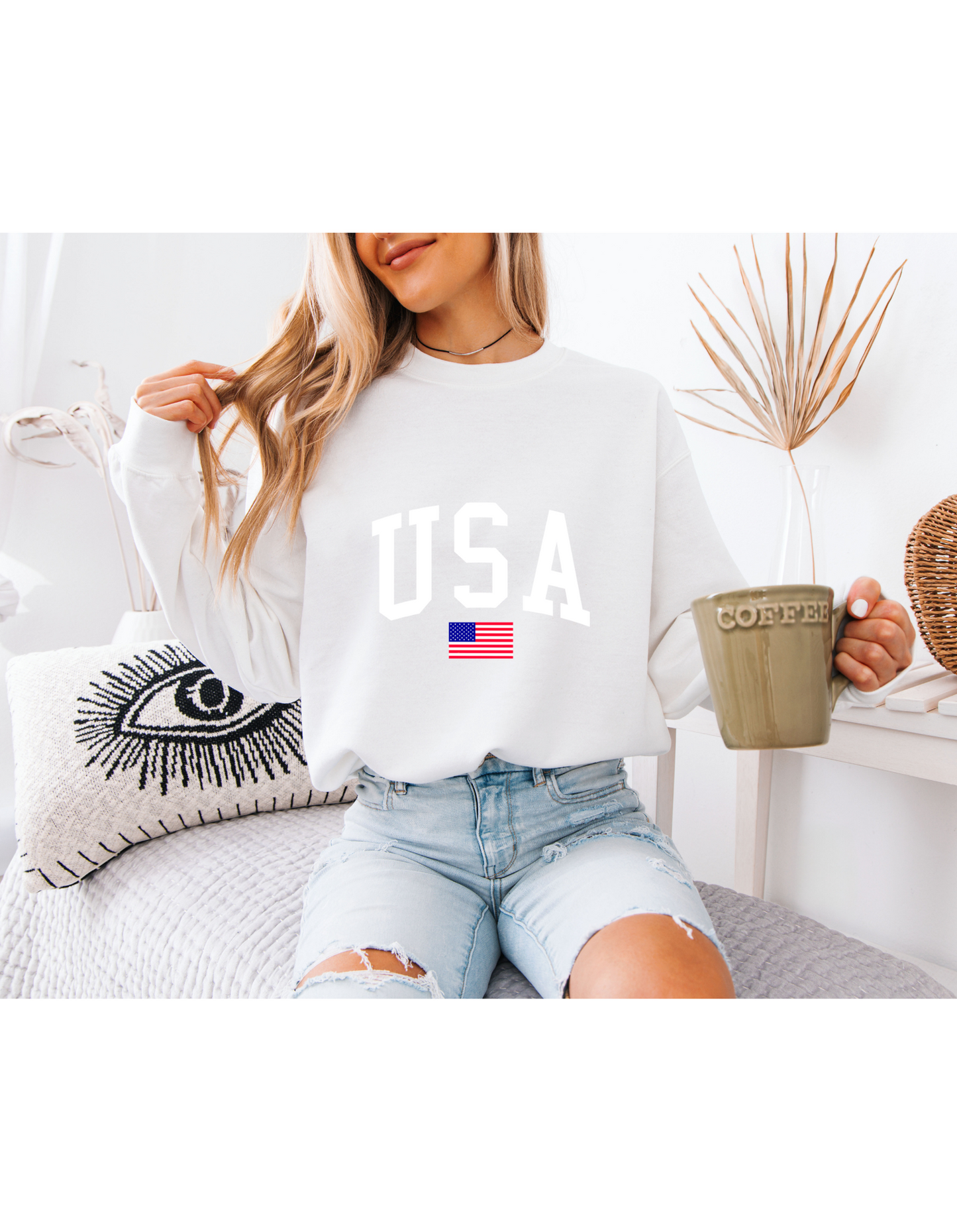 USA Crewneck Sweatshirt, American Flag Graphic Sweatshirt, Oversized USA Pullover, Patriotic Sweatshirt for Women, Minimalist USA Sweater