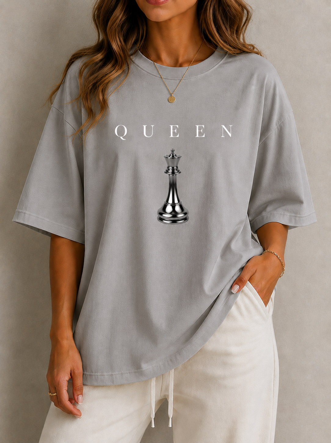 QUEEN Oversized T-Shirt Women’s Minimal Chess Graphic Tee Luxury Streetwear Queen Shirt