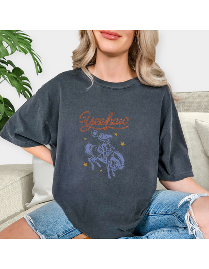 Western Yeehaw Graphic T-Shirt, Retro Cowboy Tee, Vintage Rodeo Shirt, Country Concert Outfit, Cowgirl Aesthetic Graphic Tee for Women